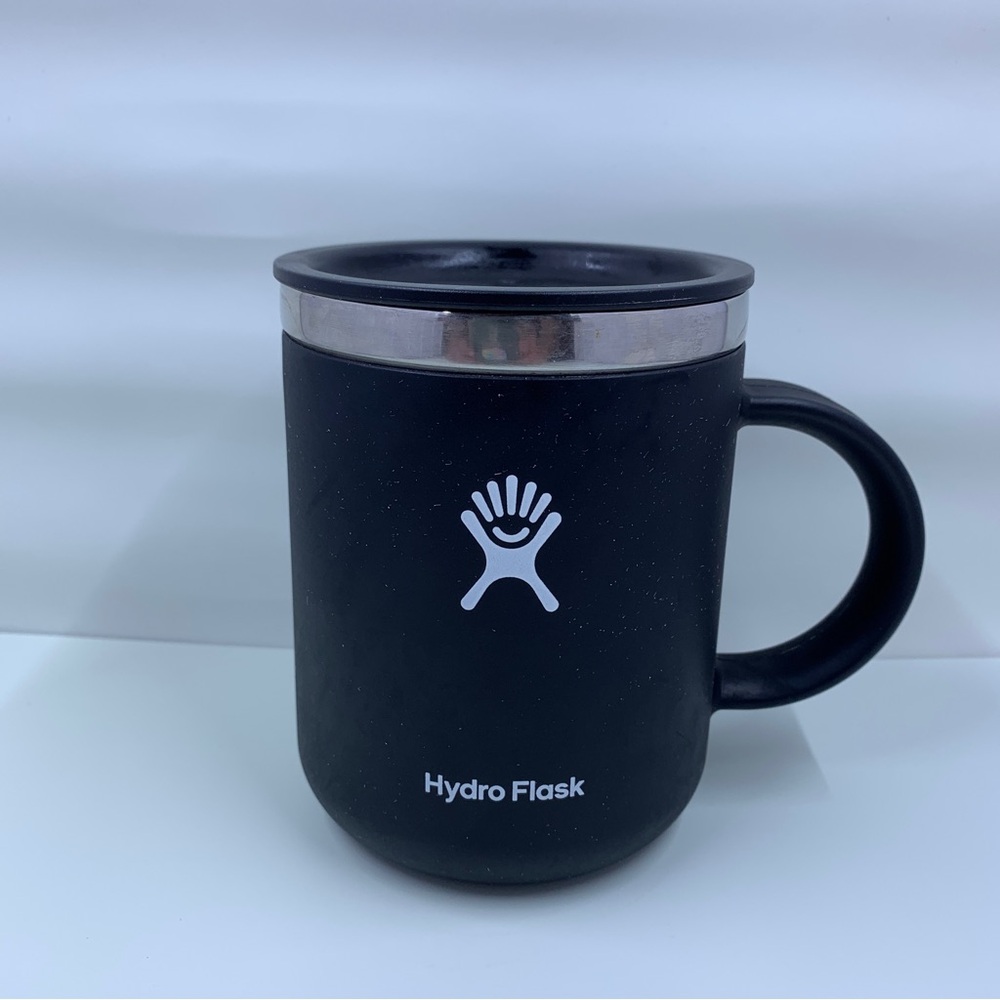 Hydroflask camper mug with lid